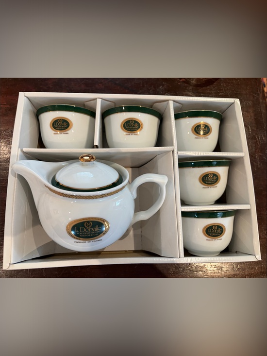Other - White and Green Porcelain Teapot Set with Cups - New in Box